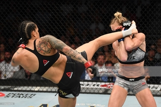 Amanda Nunes feet photo 2