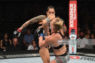Amanda Nunes feet photo 18