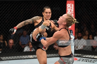 Amanda Nunes feet photo 17
