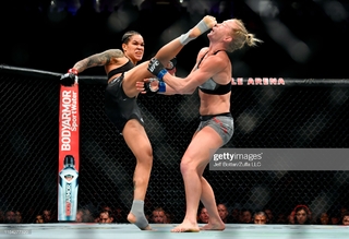 Amanda Nunes feet photo 15