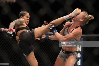 Amanda Nunes feet photo 13