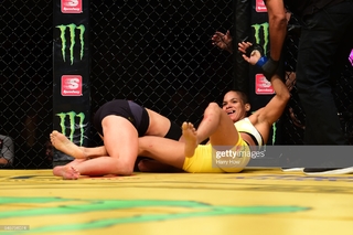 Amanda Nunes feet photo 2