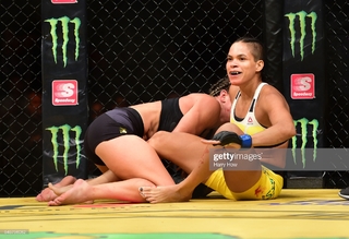 Amanda Nunes feet photo 1