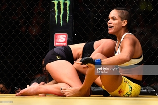 Amanda Nunes feet photo 20