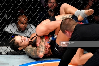 Amanda Nunes feet photo 10