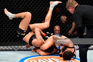 Amanda Nunes feet photo 4