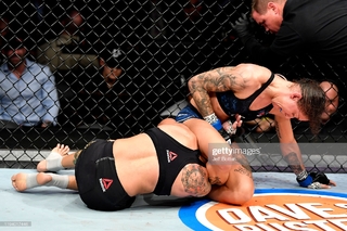 Amanda Nunes feet photo 3