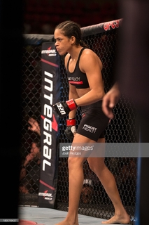 Amanda Nunes feet photo 18