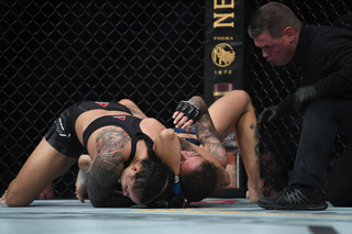 Amanda Nunes feet photo 18