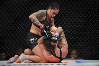 Amanda Nunes feet photo 15