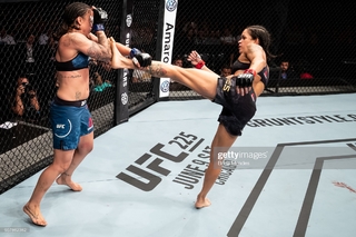 Amanda Nunes feet photo 13