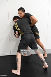 Amanda Nunes feet photo 11