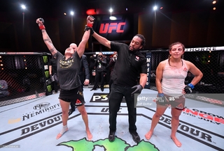 Amanda Nunes feet photo 6