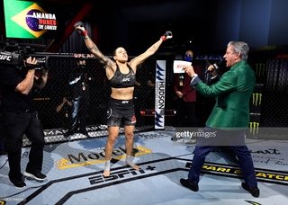 Amanda Nunes feet photo 15