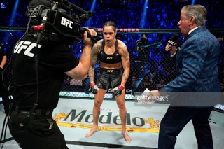 Amanda Nunes feet photo 6