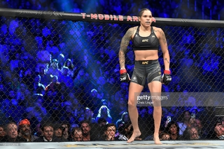 Amanda Nunes feet photo 5