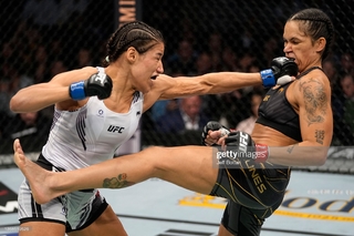 Amanda Nunes feet photo 4