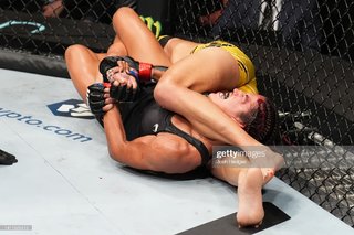 Amanda Nunes feet photo 5