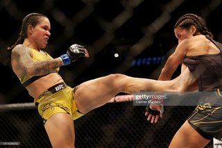Amanda Nunes feet photo 3
