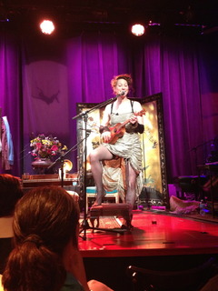 Amanda Palmer feet photo 14