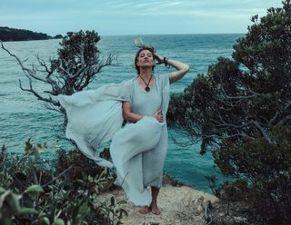Amanda Palmer feet photo 19