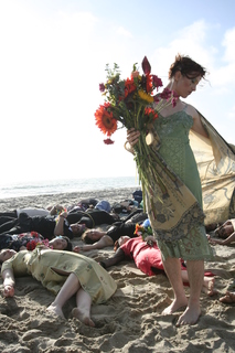 Amanda Palmer feet photo 14