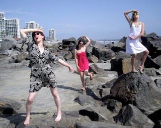 Amanda Palmer feet photo 9