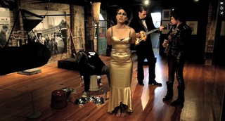 Amanda Palmer feet photo 4