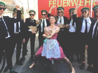 Amanda Palmer feet photo 15