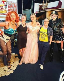 Amanda Palmer feet photo 12