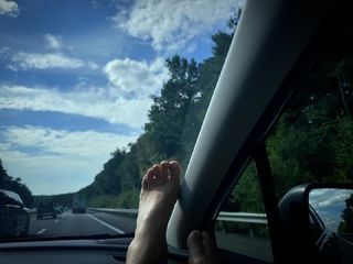 Amanda Palmer feet photo 15