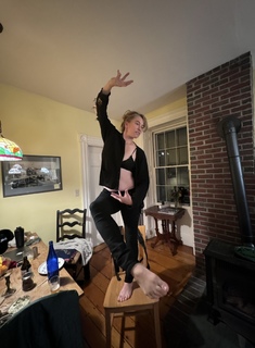 Amanda Palmer feet photo 14