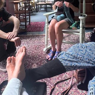 Amanda Palmer feet photo 9