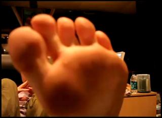 Amanda Palmer feet photo 12