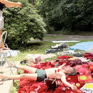 Amanda Palmer feet photo 7