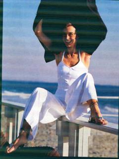 Amanda Pays feet photo 11