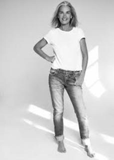Amanda Pays feet photo 6