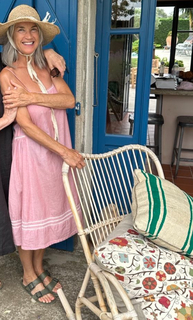 Amanda Pays feet photo 3
