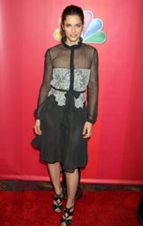 Amanda Peet feet photo thumbnail