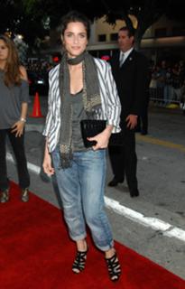 Amanda Peet feet photo thumbnail
