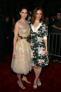 Amanda Peet feet photo thumbnail