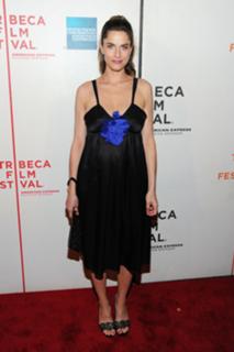 Amanda Peet feet photo thumbnail