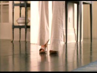 Amanda Peet feet photo thumbnail