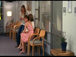 Amanda Peet feet photo thumbnail