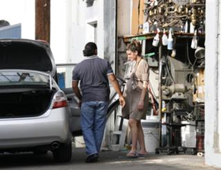 Amanda Peet feet photo thumbnail