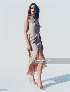 Amanda Peet feet photo thumbnail