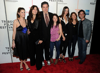 Amanda Peet feet photo thumbnail