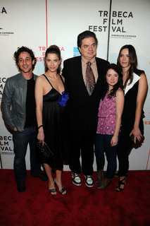 Amanda Peet feet photo thumbnail