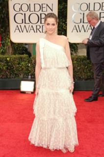 Amanda Peet feet photo thumbnail