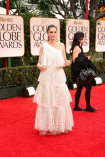 Amanda Peet feet photo thumbnail